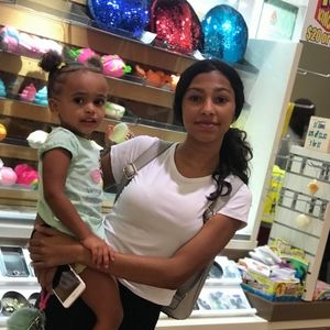 Meet your Posher, Lacy